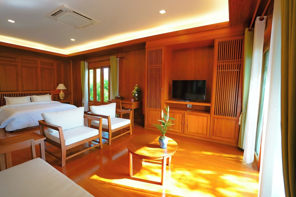Vanasin Residence — Tak — photo 5
