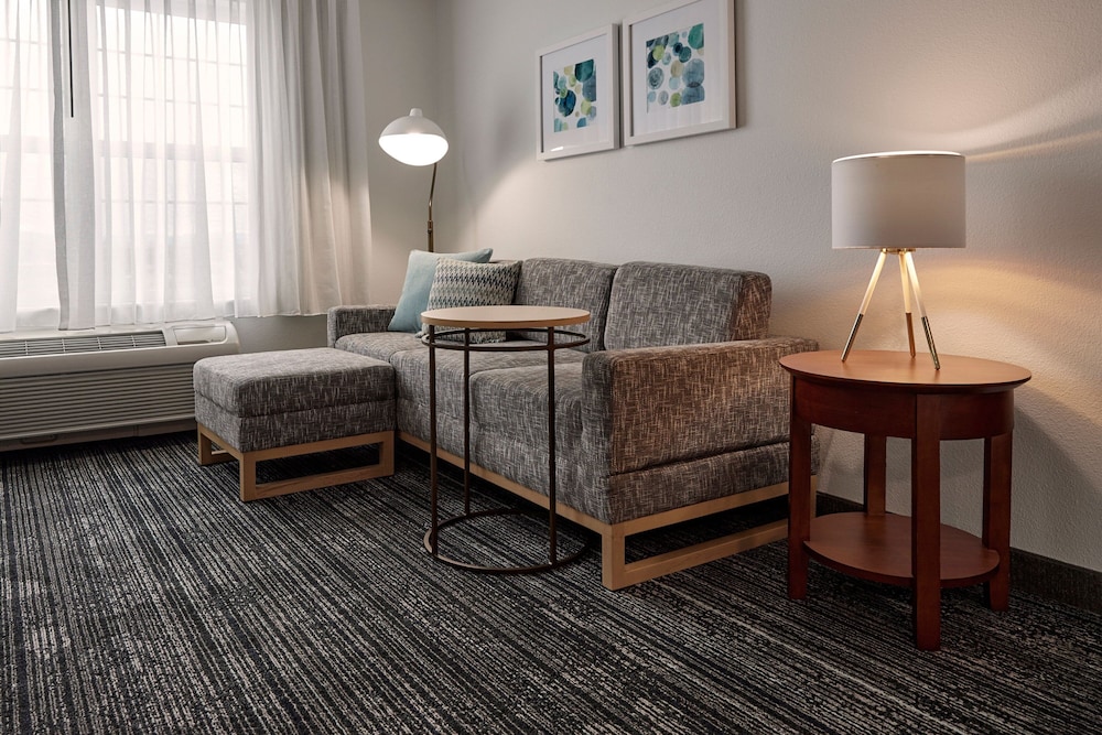TownePlace Suites by Marriott Medford - photo 13