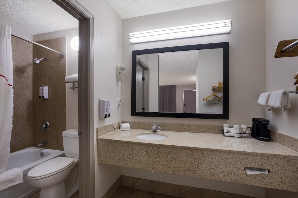 Red Roof Inn Atlanta Airport NE Conley - photo 20