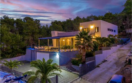 Villa Bella — 5-Star Luxury Hotel in None, Croatia
