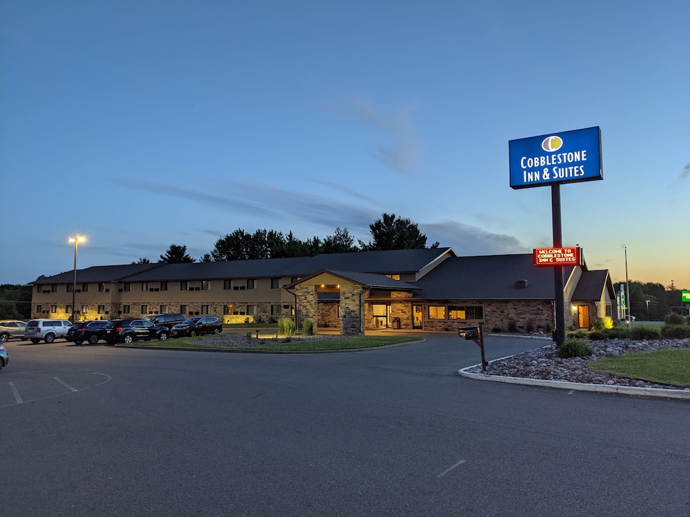 Cobblestone Inn & Suites Merrill - featured photo