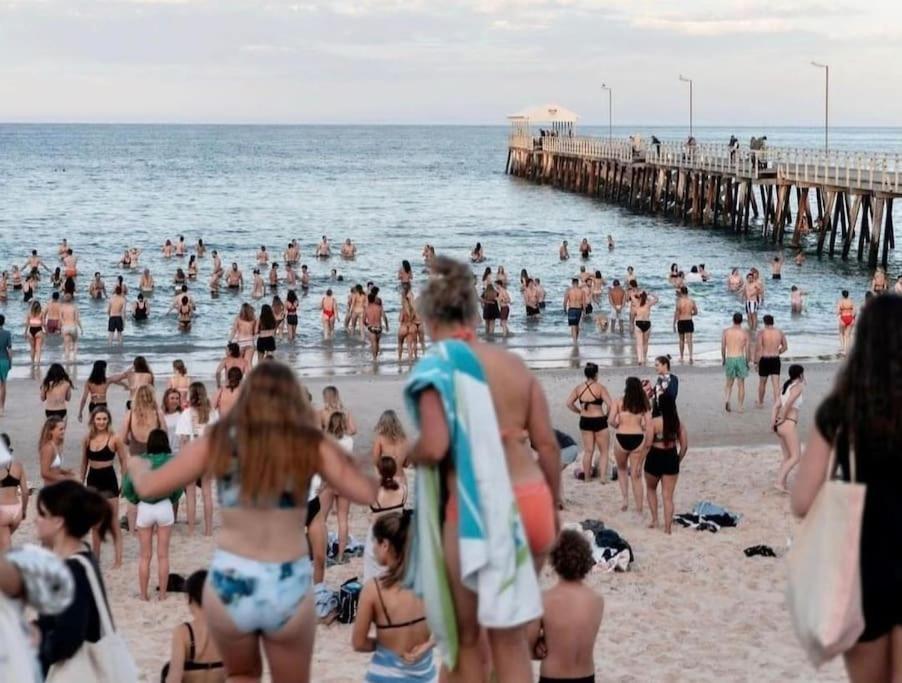 The Sea Haven 200m to Henley Beach — 4-Star Luxury Hotel in Henley Beach, Australia