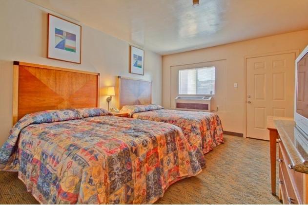 Payless Inn - photo 8