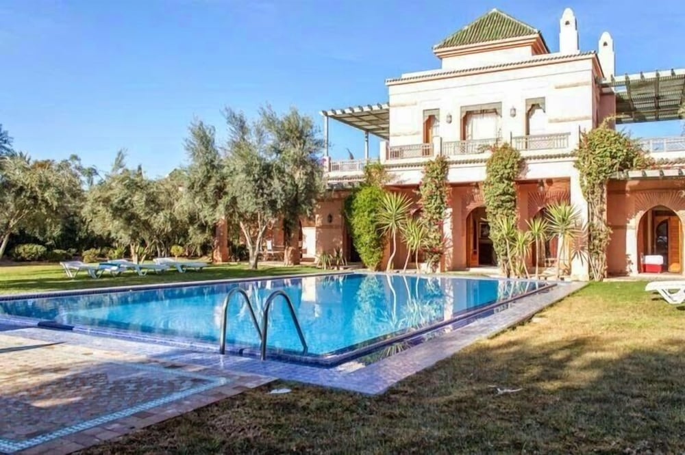 Villa Palmeraie 2 — 4-Star Luxury Hotel in Marrakesh, Morocco