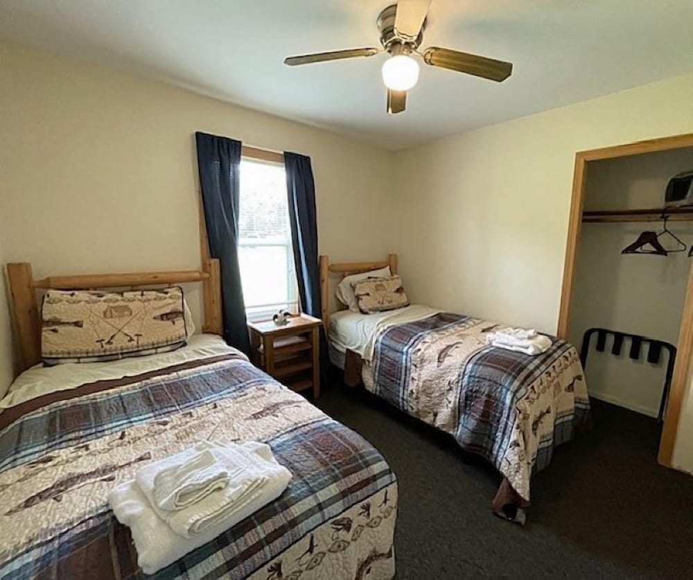 Lena's Northern Pines Resort - photo 41
