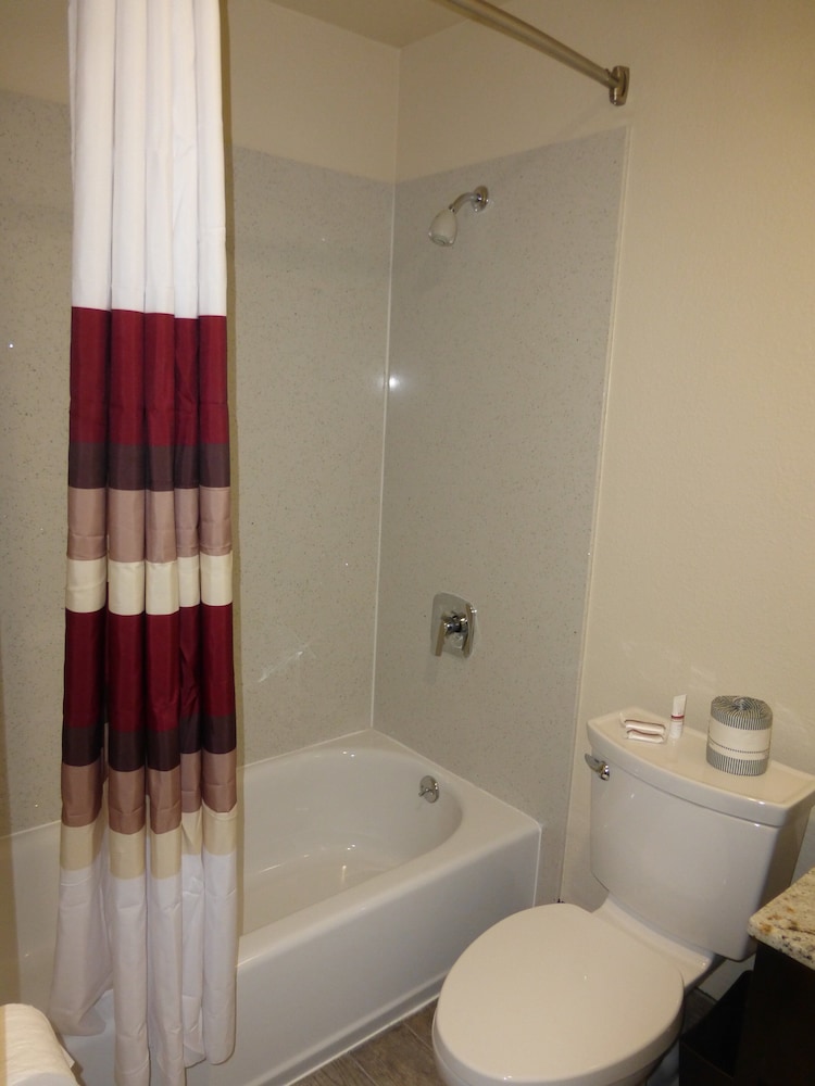 Red Roof Inn Hayward - photo 10