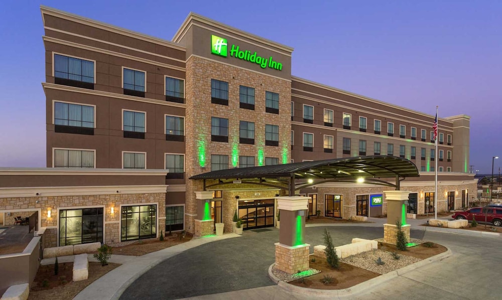 Holiday Inn Appleton by IHG - carbon neutral hotel in Appleton