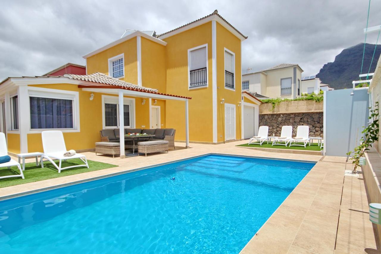 Amazing 5 Bedroom Villa in Costa Adeje — 4-Star Luxury Hotel in Adeje, Spain
