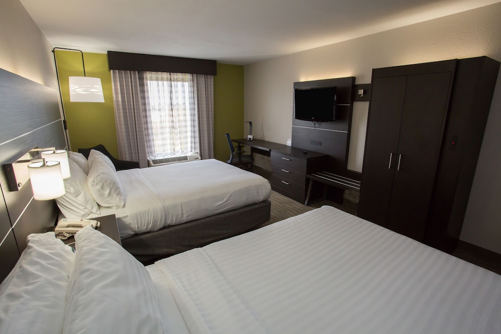 Holiday Inn Express Wilmington by IHG - photo 30