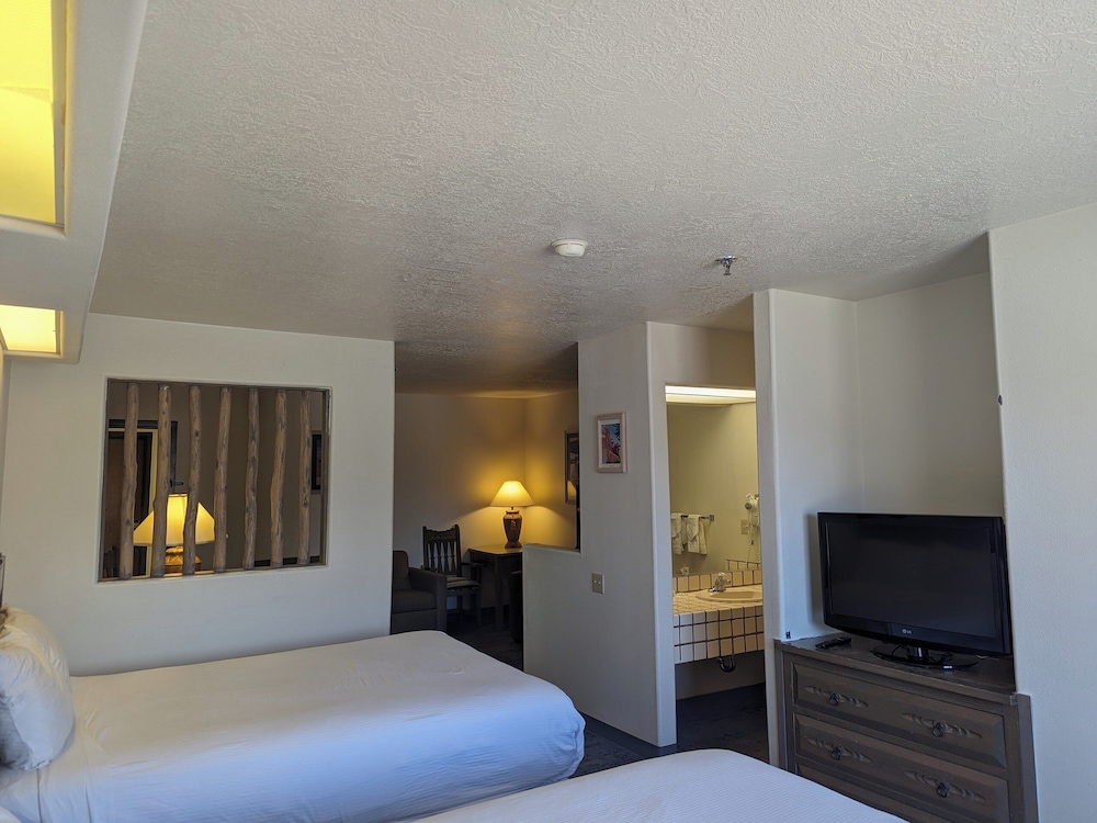 Sagebrush Inn & Suites - photo 34