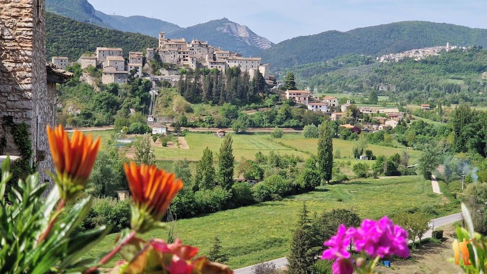 Borgo San Valentino — Arrone