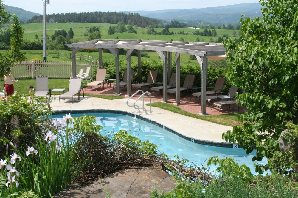 The Wildflower Inn - photo 9