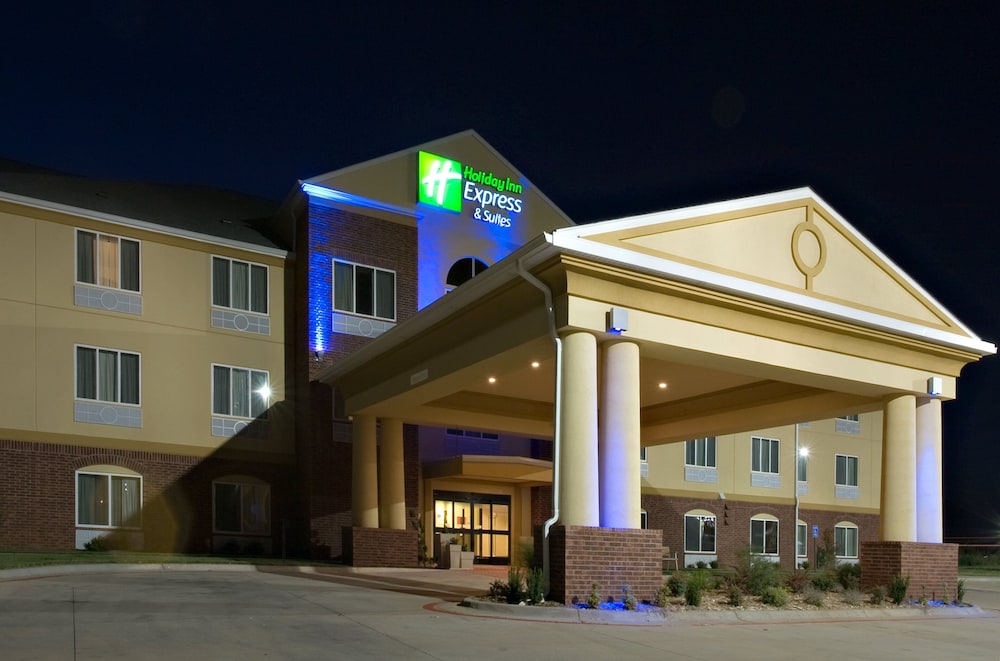 Holiday Inn Express & Suites Childress an IHG Hotel - photo 2