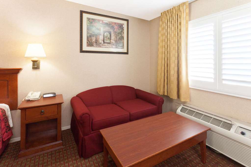 Days Inn by Wyndham Alhambra CA - photo 13