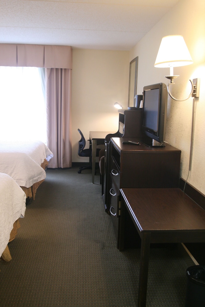 Hampton Inn & Suites Lino Lakes - photo 7