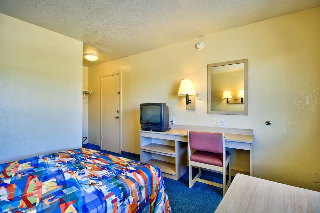 Motel6 Nogales AZ Mariposa Road - photo 21