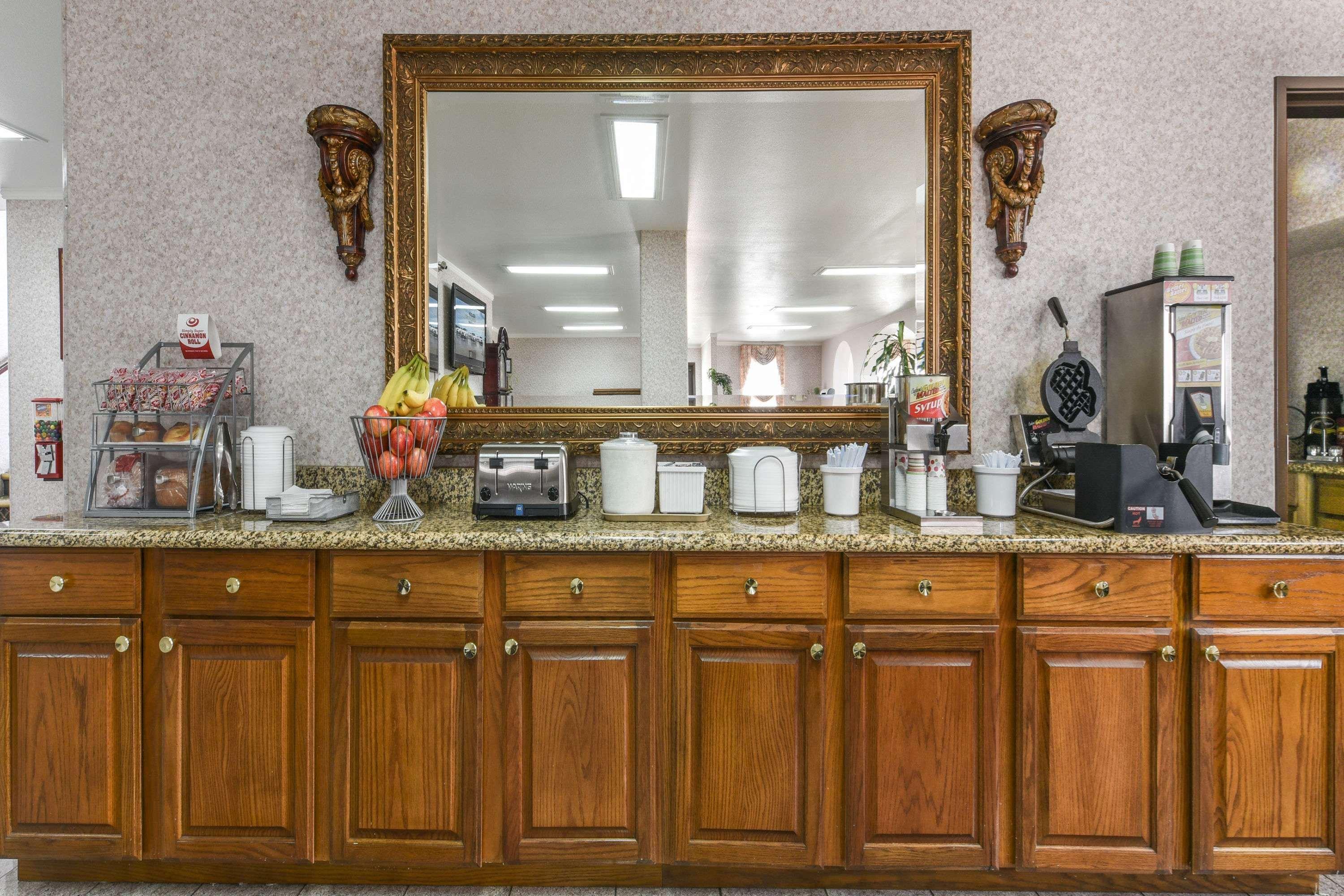 Super 8 by Wyndham Burleson Fort Worth Area - photo 15