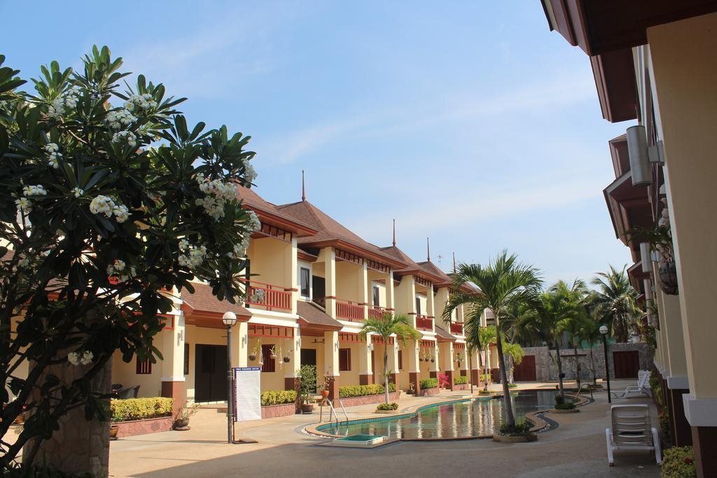 Organgrinder Thai Paradise South — 4-Star Luxury Hotel in Cha-Am, Thailand