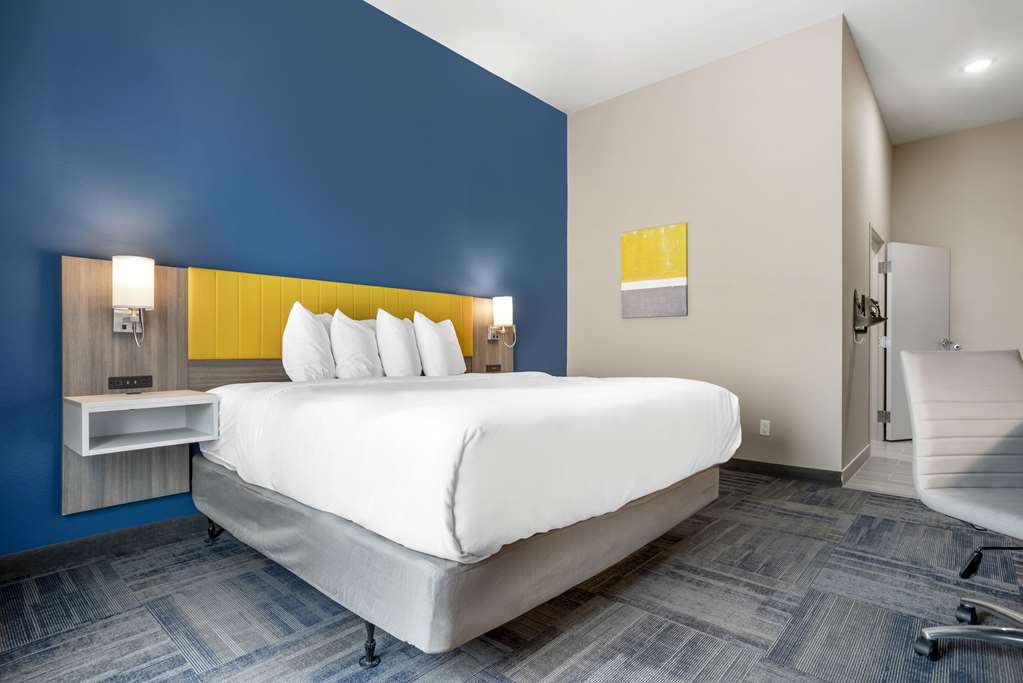 Comfort Inn and Suites Destin Near Henderson Beach - photo 12