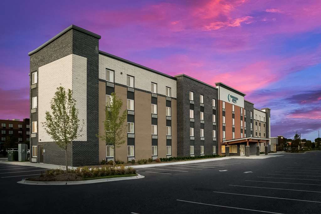 Tru by Hilton Sterling Heights Detroit - photo 3