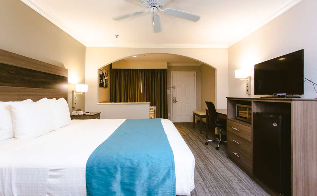 Best Western Pearland Inn - photo 10
