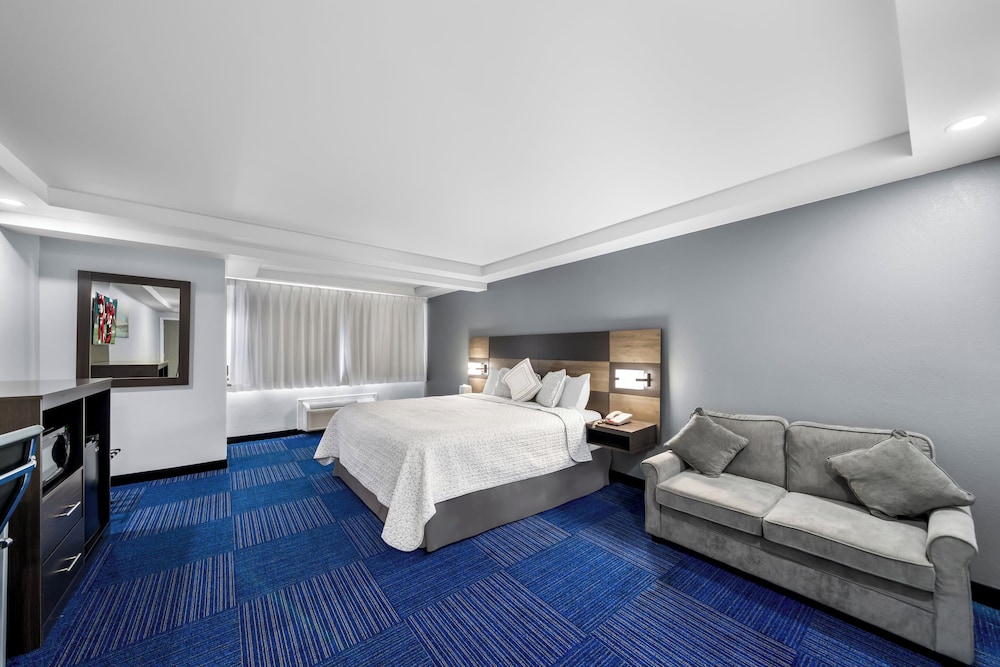 Admiralty Inn & Suites a Red Collection Hotel - photo 20
