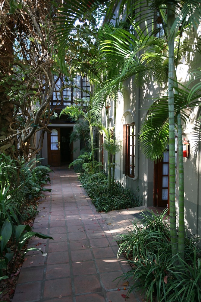 Le Must River Residence — 5-Star Luxury Hotel in Upington, South Africa
