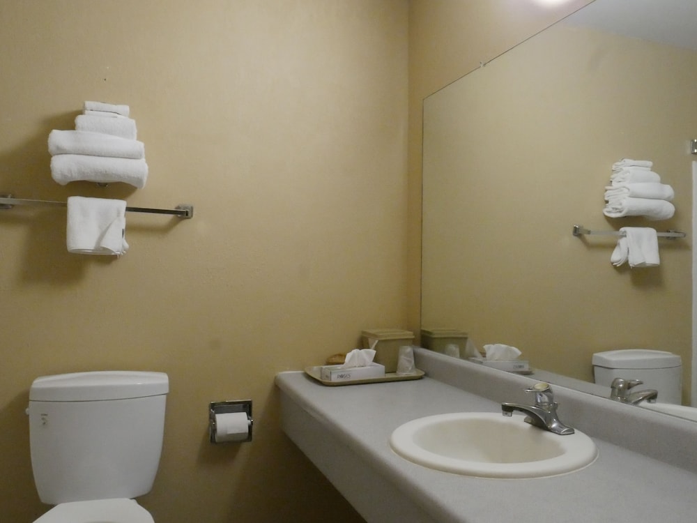 Sun Inn Motel - photo 13