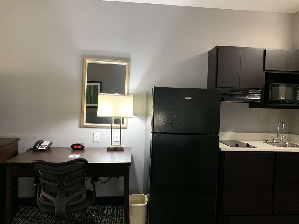 Best Western Plus Olive Branch Hotel & Suites - photo 17