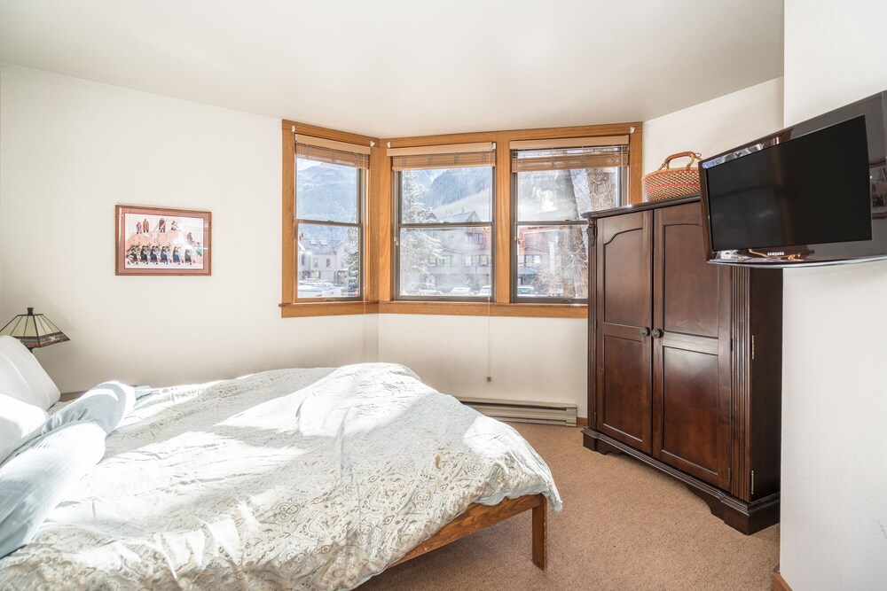 Plunge A by Avantstay Stunning Views & A Block From Lift #7 - photo 7