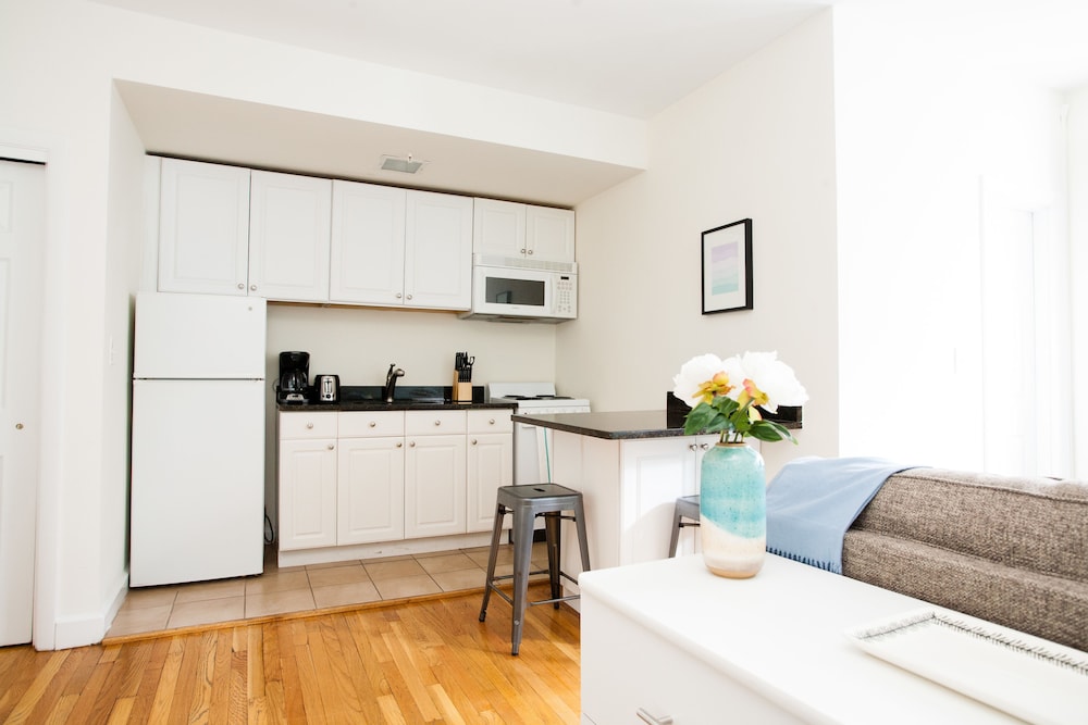 Classic 2BR in Back Bay by Sonder - photo 8