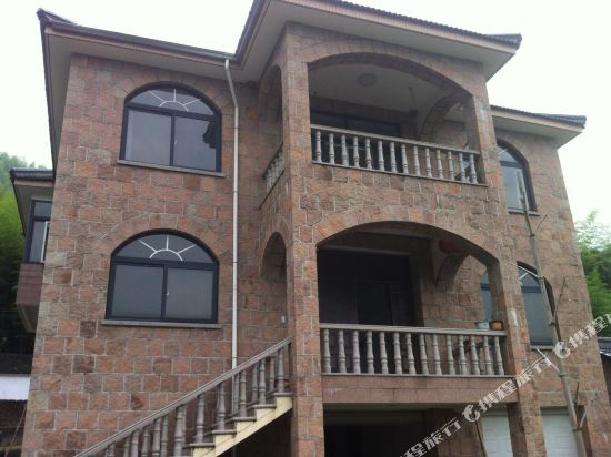 Qingyunge Hotel - last minute hotel in Deqing