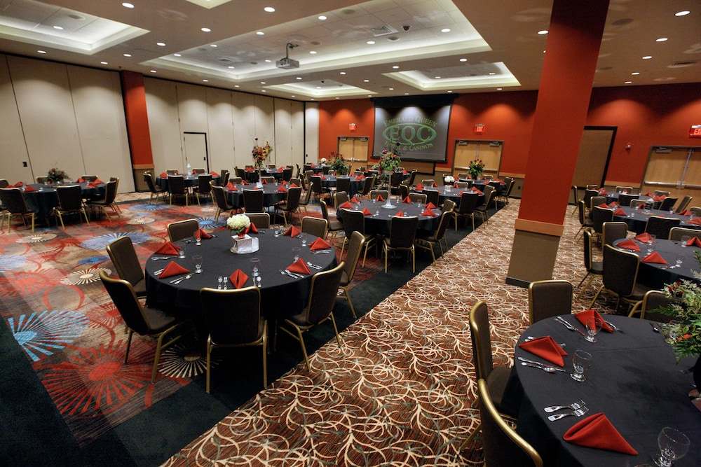 Emerald Queen Hotel & Casino Fife - photo 42