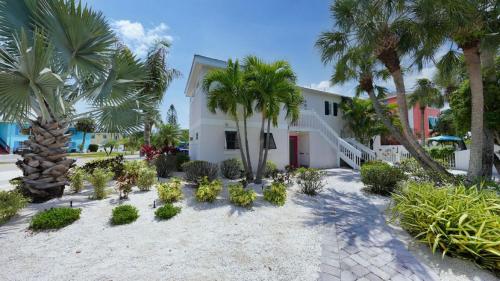 Canal Upper Gorgeous 3 bed 3 bath near SK Village - photo 23