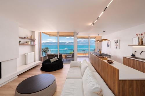 Sea Flow Luxury seafront Penthouse at Psani Beach — 4-Star Luxury Hotel in Nafpaktos, Greece