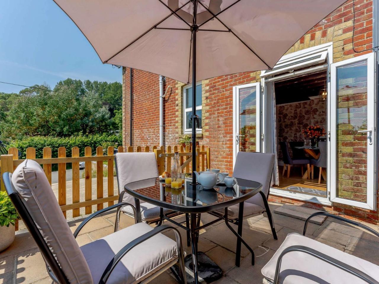 2 Bed In Wroxall 82973 — Wroxall