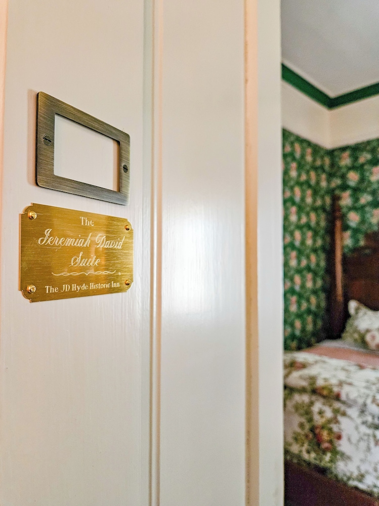 The JD Hyde Historic Inn - photo 22