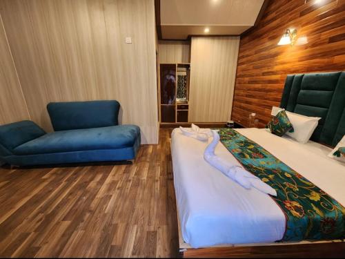 Hotel Grand Nishat — Srinagar