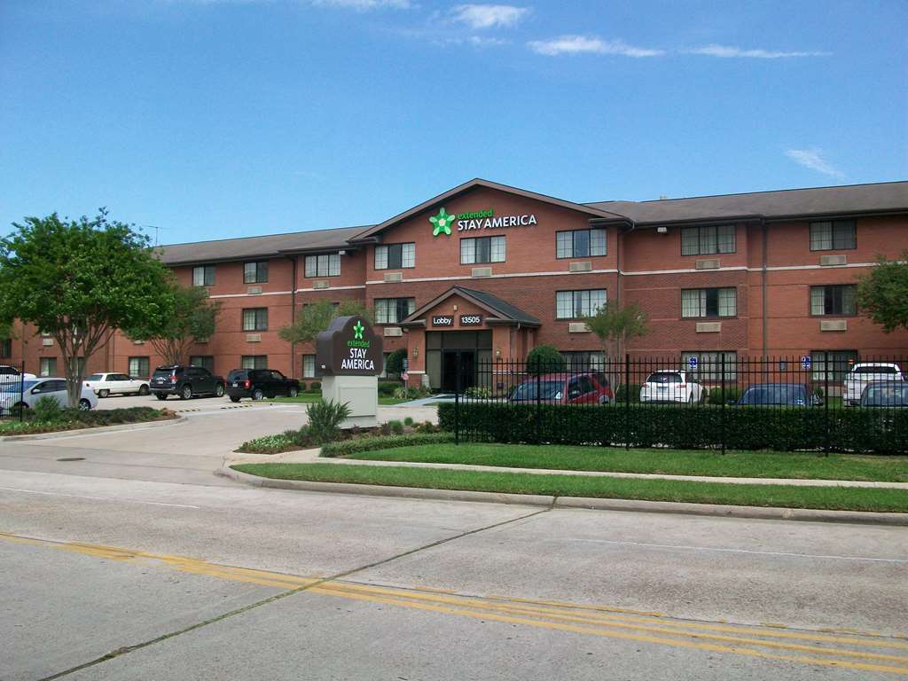 Suburban Studios Houston North I 45 - photo 2