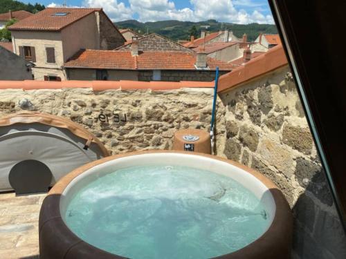 Hotel 19 — hotel in Langeac