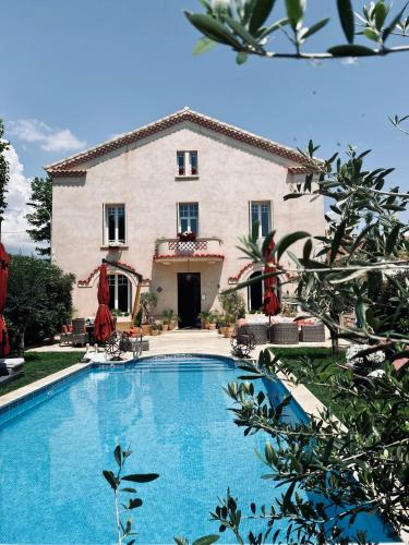 Villa Maskali — 4-Star Luxury Hotel in Coursan, France