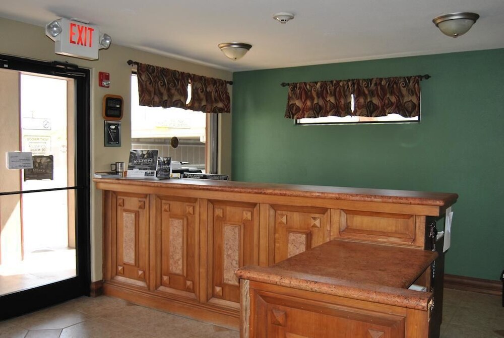 Sky Palace Inn and Suites Laredo - photo 5