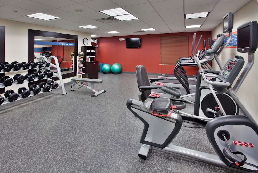 Hampton Inn & Suites Aberdeen - photo 17