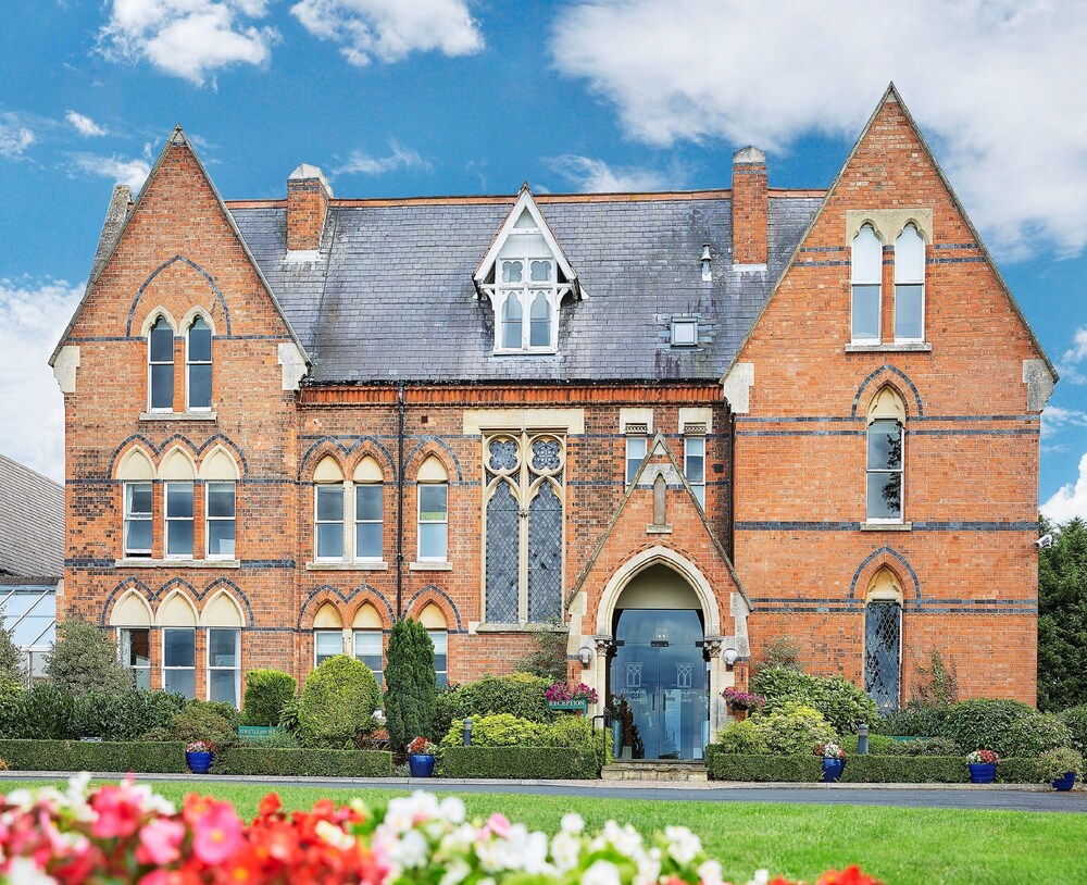 Ettington Chase — 4-Star Luxury Hotel in Stratford-Upon-Avon, United Kingdom