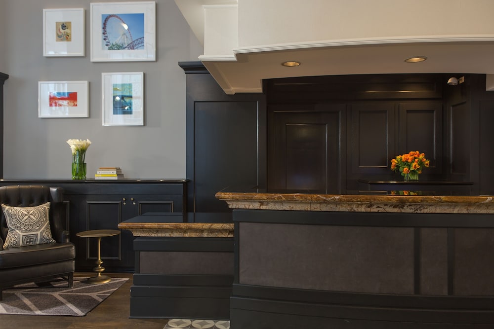 Staypineapple An Iconic Hotel The Loop - photo 2