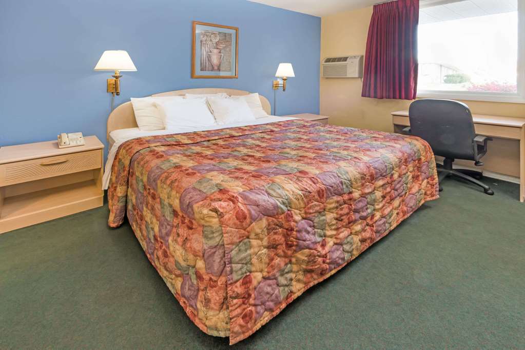 Days Inn by Wyndham Henrietta Rochester Area - photo 14