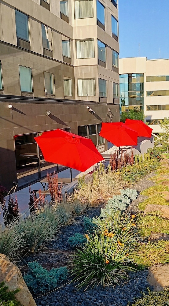 Hampton Inn & Suites Spokane Downtown South - photo 28
