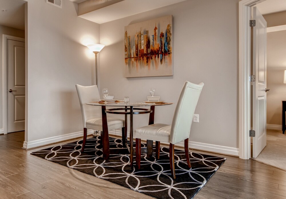 Global Luxury Suites At Hidden Creek - photo 4
