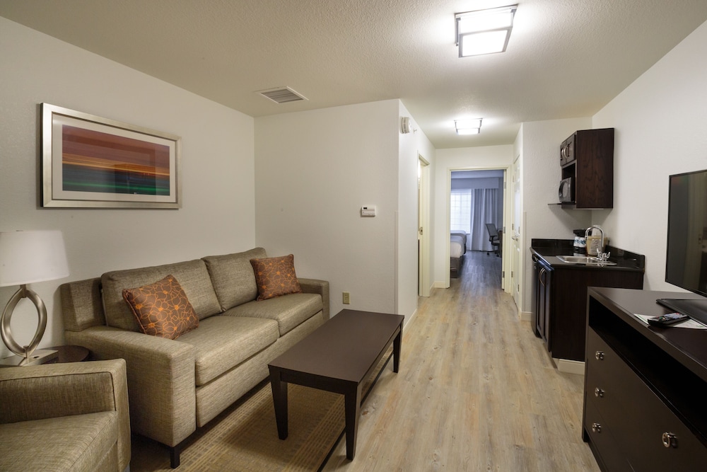 Holiday Inn Bloomington Airport by IHG - photo 9