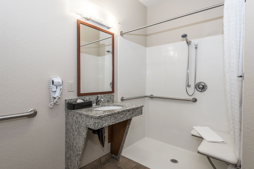 Candlewood Suites Burlington South by IHG - photo 14